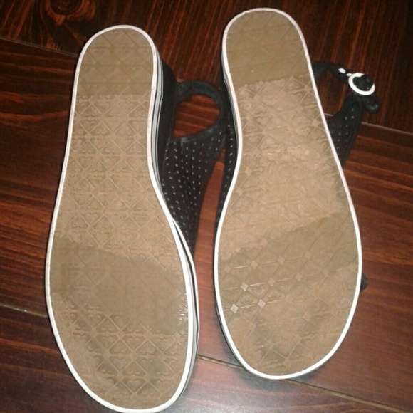 Roxy Shoes - Picture 5 of 5